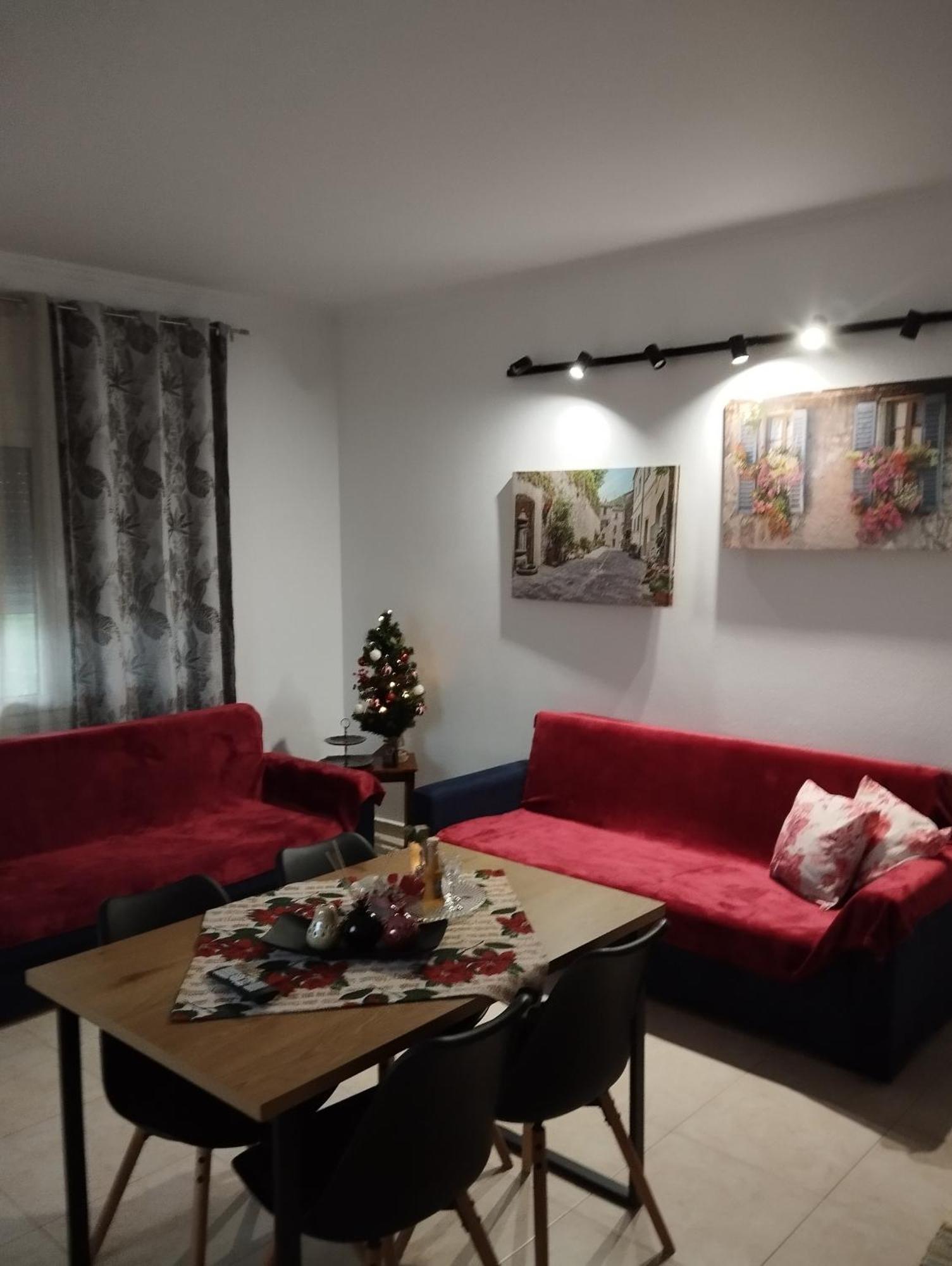 Ntina's Hause Holiday home *